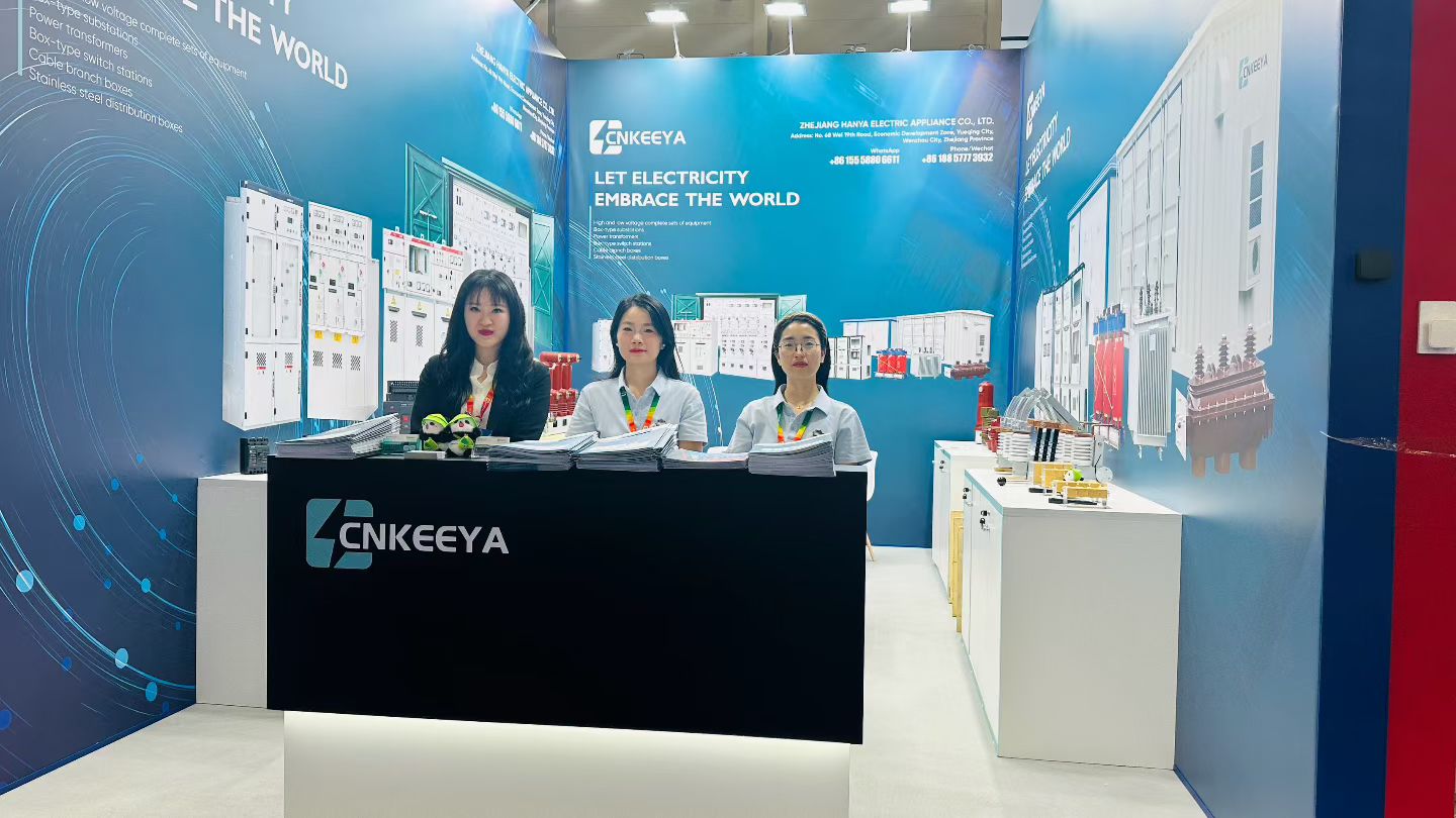 CNKEEYA brilla en la exposición de energía Rusia 2025: un stand especial lidera la innovación en equipos de redes eléctricas de frío extremo